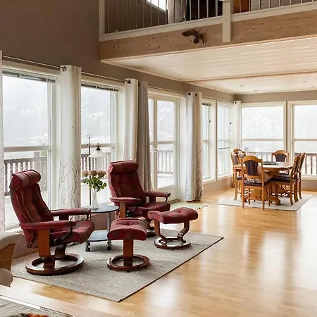 Hébergement de vacances Awesome Home In Farsund With Wifi *