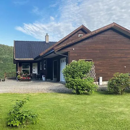 Holiday home In With Kitchen
