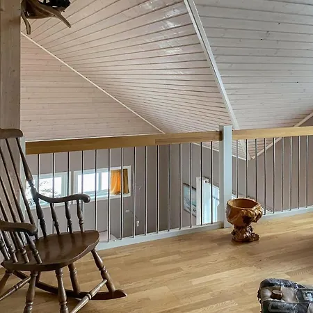 Awesome Home In Farsund With Wifi *
